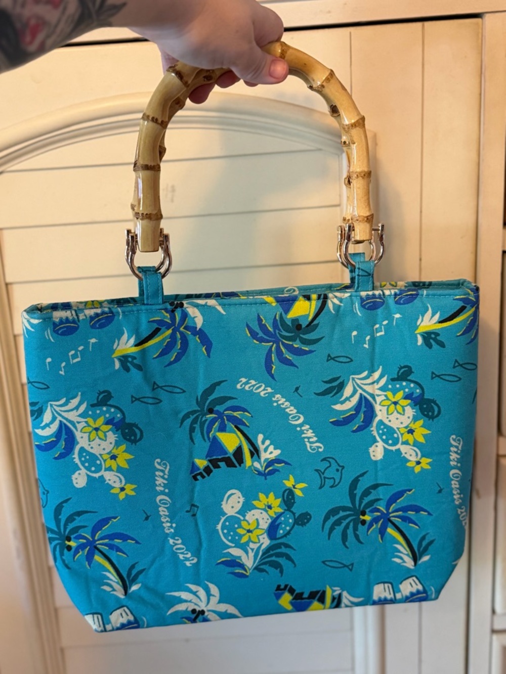 Bamboo Handle Tiki Oasis Turquoise Tropical Tote Bag Purse - Picture 2 of 2